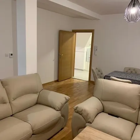 Pop De Lux 2 Apartment