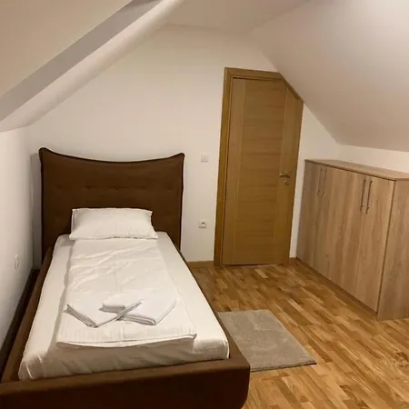 Apartment Pop De Lux 2