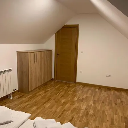Apartment Pop De Lux 2